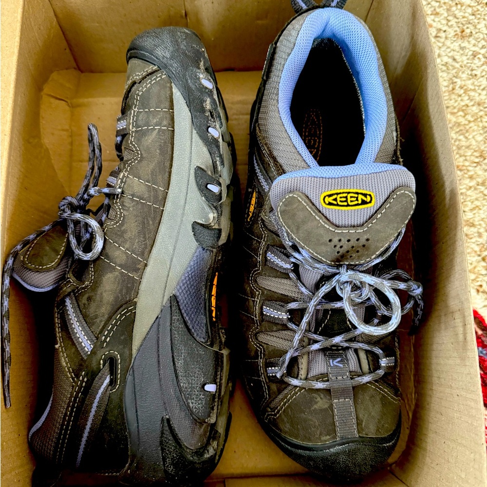 KEEN Women’s Size 10 Targee II Hiking Shoe Waterproof Gently Worn